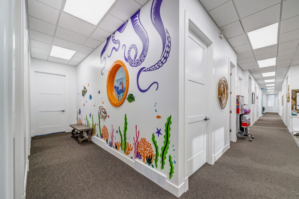 Walls painted fun colors for pediatric patients - Smart Pediatric Dentistry, Utah