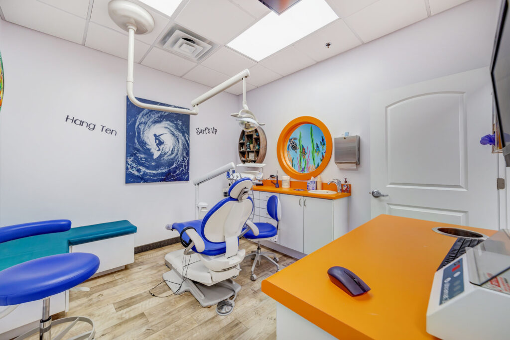 beach themed dental examination room - Smart Pediatric Dentistry, Utah